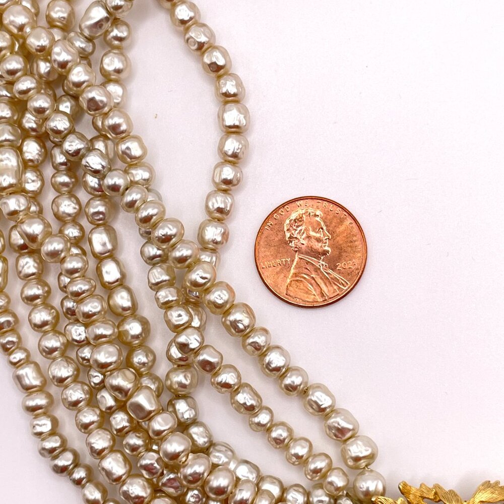 Vintage Freshwater Pearl Torsade Necklace Textured Decorative Gold Tone Clasp - Picture 6 of 14